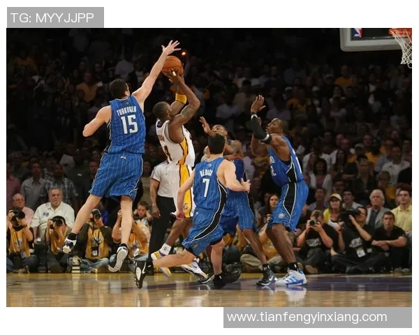 2009年东部决赛回顾：魔术与骑士的激烈对决与精彩瞬间分析